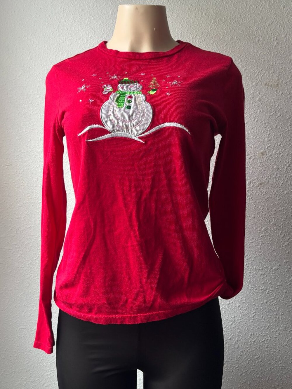 Red long sleeve holiday shirt small 4 6 sequin embroidered snowman